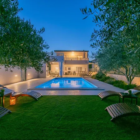 Beachfront Mihovil With Direct Access *