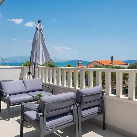 فيلة Beachfront Mihovil With Direct Access *