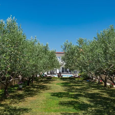 וילה Beachfront Mihovil With Direct Access Kaštel Štafilić