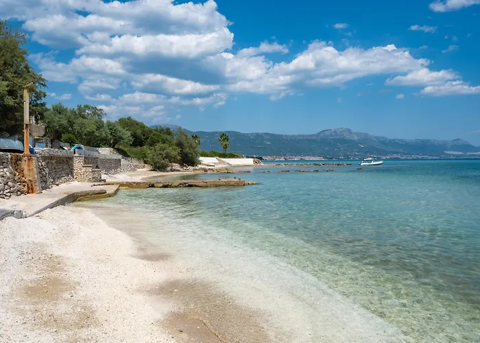 Villa Beachfront Mihovil With Direct Access Kaštel Štafilić