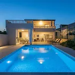 Vila Beachfront Mihovil With Direct Access Kaštel Štafilić