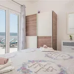 Beachfront Mihovil With Direct Access Kaštel Štafilić