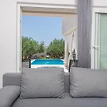 Beachfront Mihovil With Direct Access Kaštel Štafilić