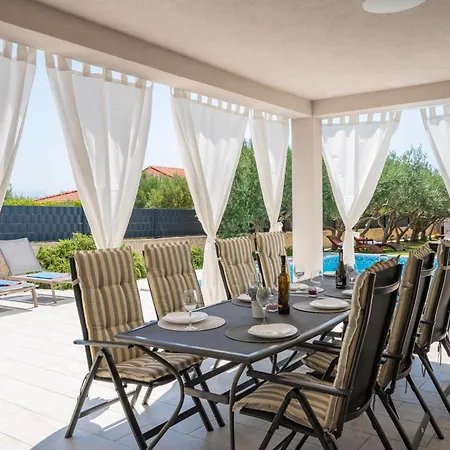 Villa Beachfront Mihovil With Direct Access Kaštel Štafilić